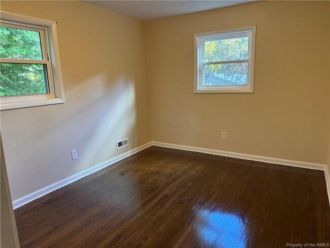 Building Photo - 219 Oxford Rd