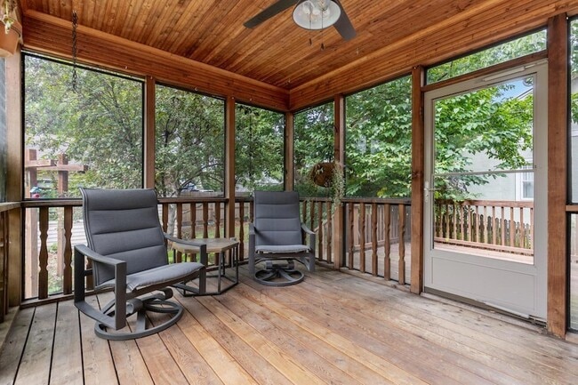 Building Photo - 4848 Ewing Ave S