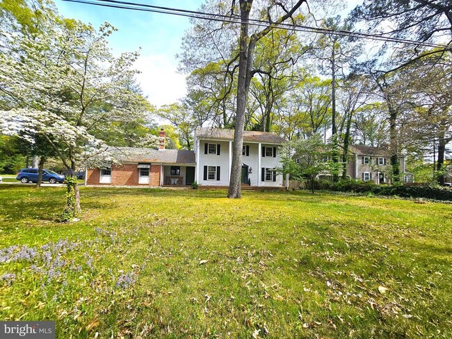 Building Photo - 1501 Woodland Rd