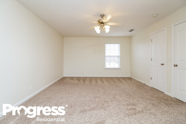 Building Photo - 332 John Henry Dr