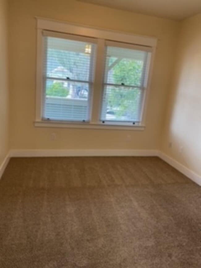 Building Photo - Historic Thomas House – A Rare Rental Opportunity in Petaluma! 2bd/2.5baths West Petaluma