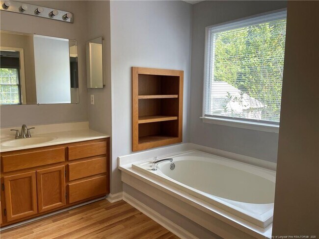 Building Photo - 4219 Arbutus Dr