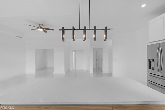 Building Photo - 2001 NW 25th Ave