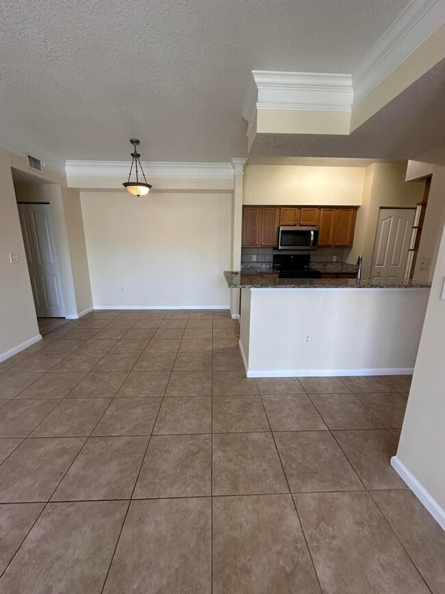 Building Photo - 9833 Baywinds Blvd