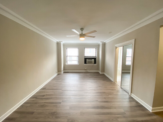 Floorplan - 444 W. St. James Pl.