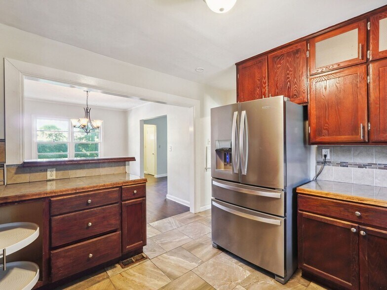 Building Photo - 3194 N Druid Hills Rd