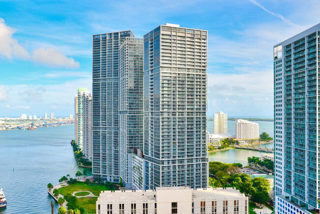 Building Photo - 485 Brickell Ave