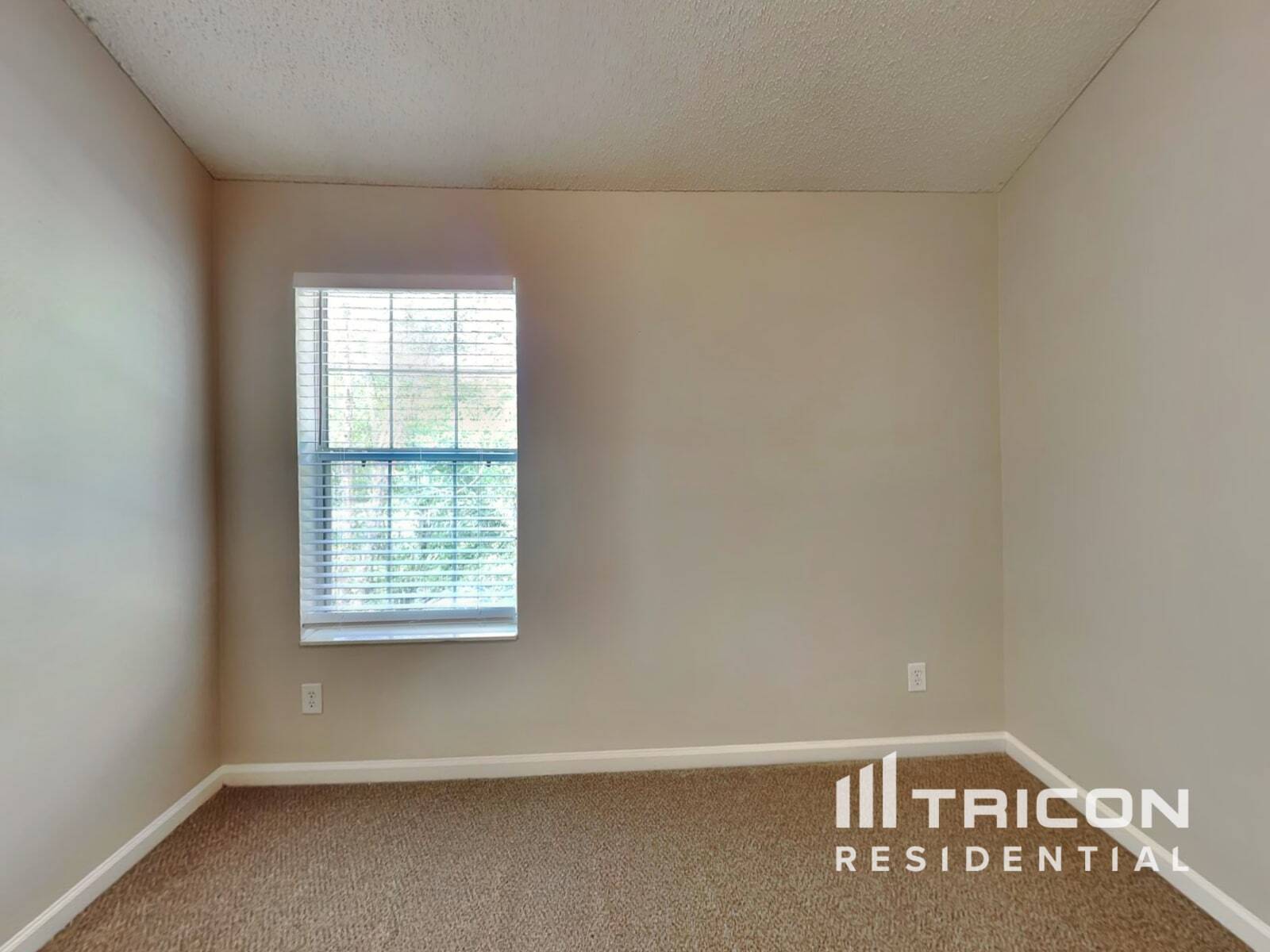 Building Photo - 4151 Ravenwood Ct