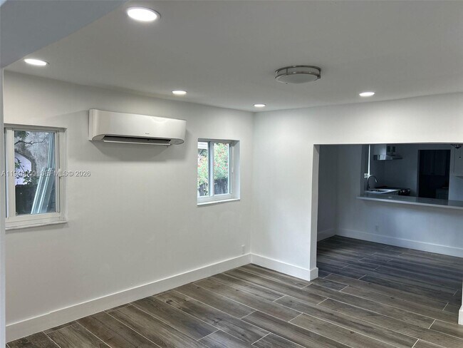 Building Photo - 261 NW 49th St