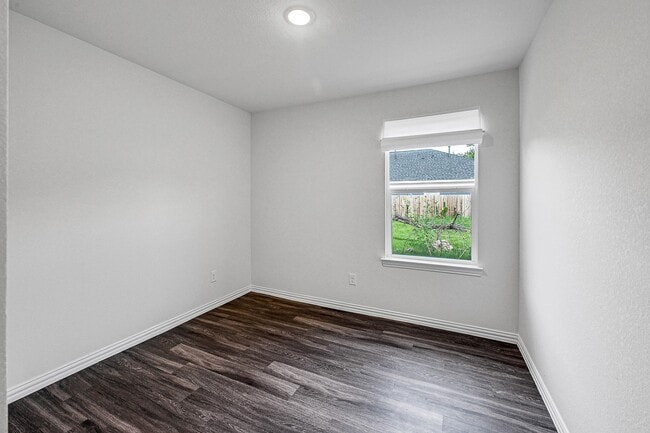 Building Photo - 317 Gans St