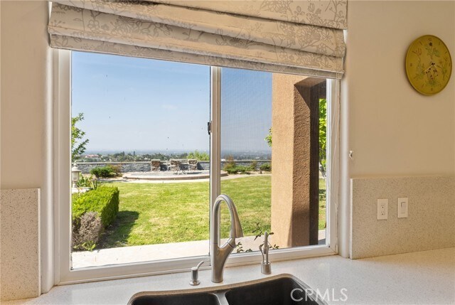 Building Photo - 2528 N San Miguel Dr