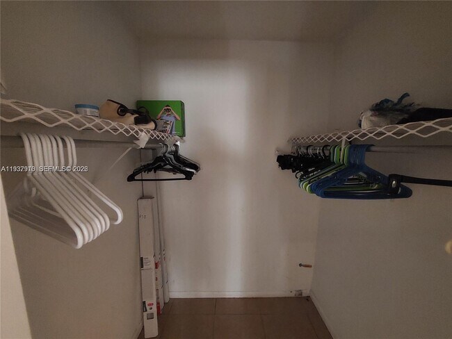 Building Photo - 253 S Cypress Rd