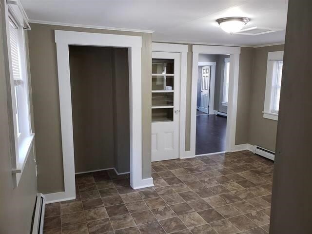 Building Photo - 8 Allen St