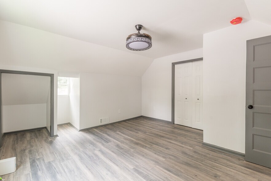 Building Photo - 1393 Westview Dr SW