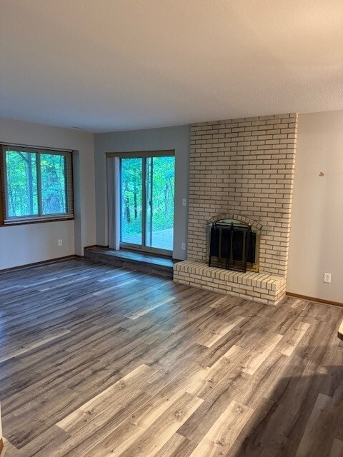 Living room leading to outside patio - 15931 18th Pl N