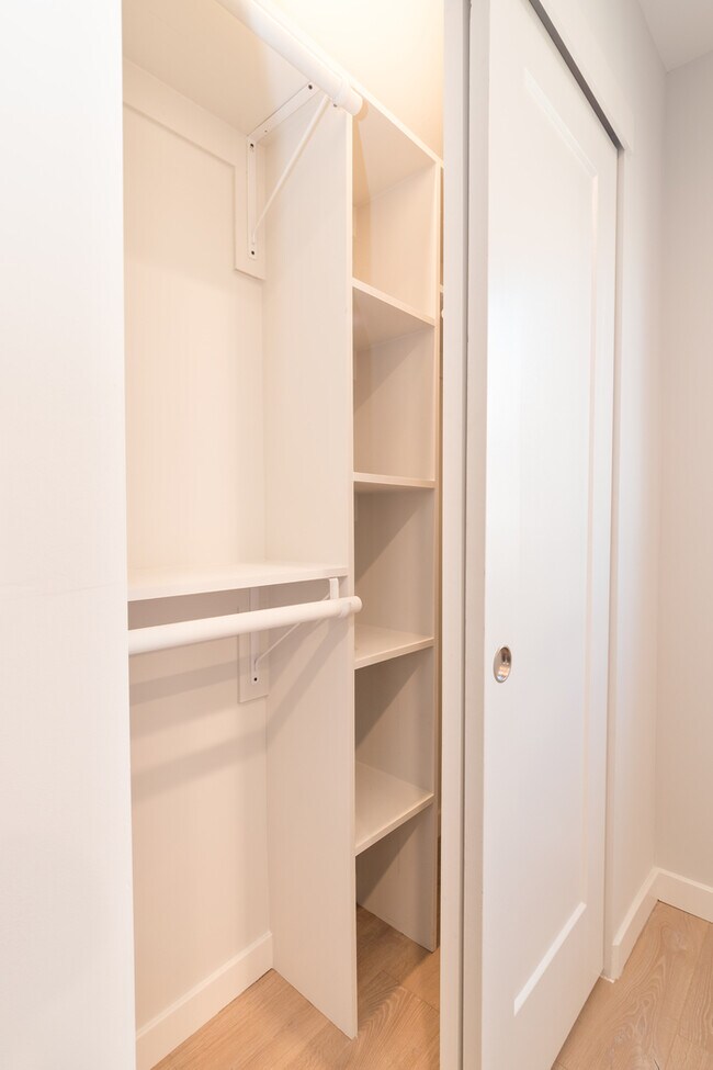 Building Photo - Two Bedroom Town Home-style Like Near NoHo...