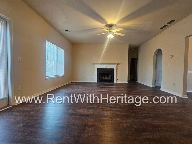 Building Photo - WOW!!...GORGEOUS!!..UPGRADES /AMAZING MASTER/ FENCED YD/ SWIM-TENNIS