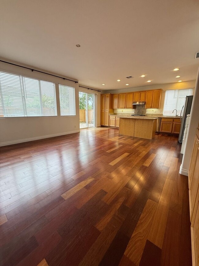 Building Photo - 4 Bed/3 Bath Home for Rent in Carmel Valley!