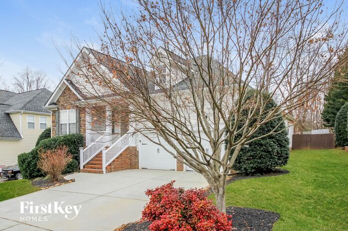 Building Photo - 5445 Stone Crossing Dr