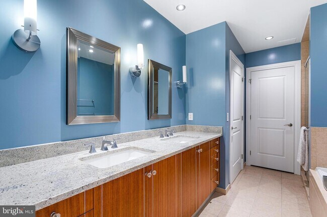 Building Photo - 147 Waterfront St