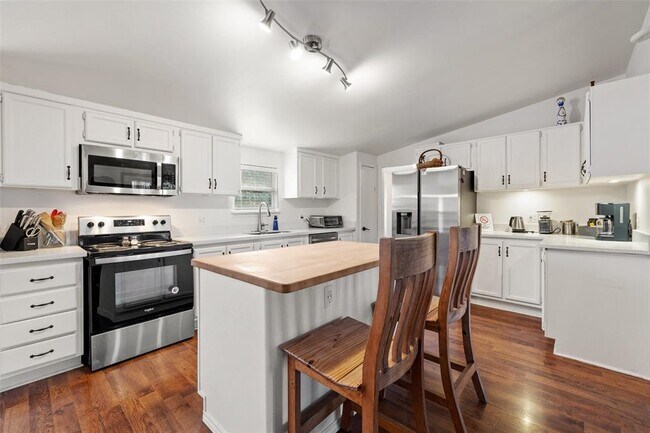 Building Photo - 5519 Hiline Rd