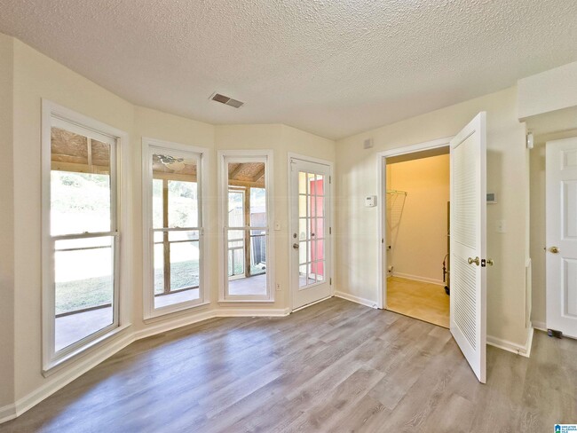 Building Photo - 4776 Cheshire Cir