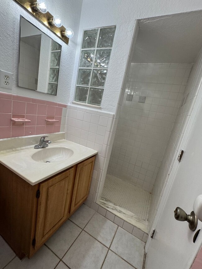 Building Photo - 3111 Eleuthera Ln