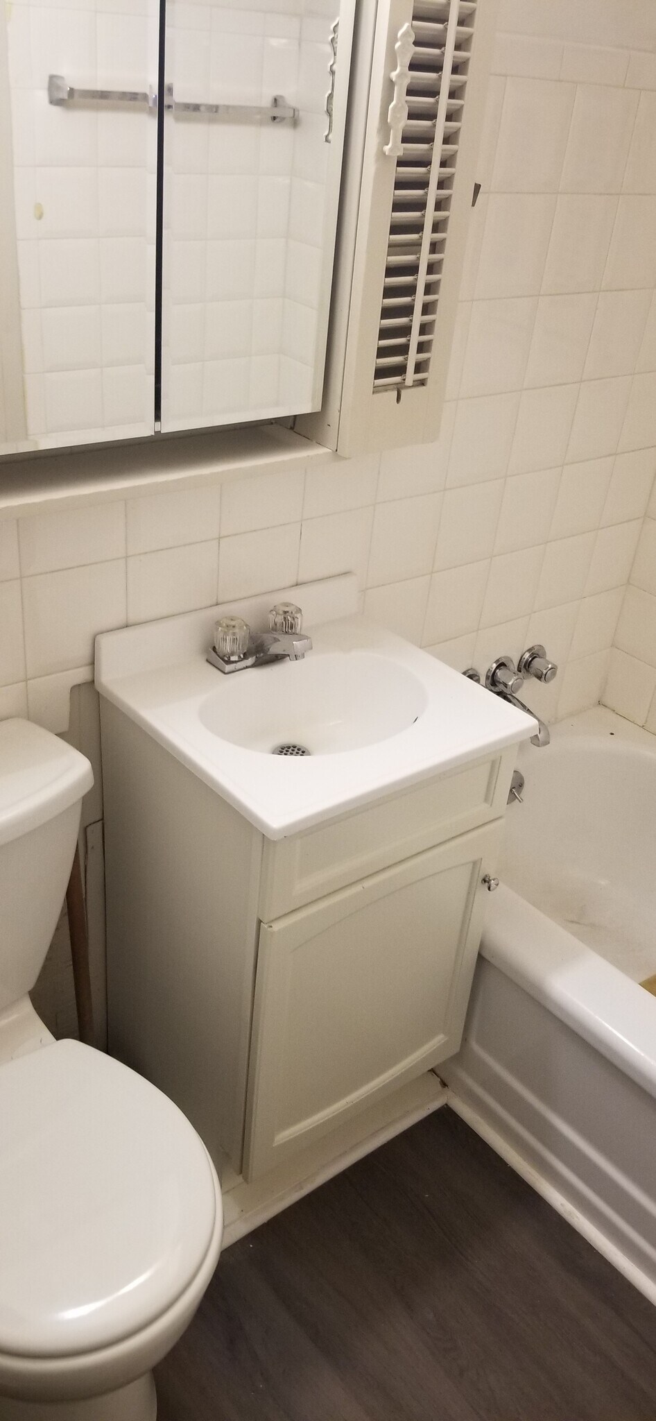 Building Photo - 2286 W Kessler Blvd N Dr