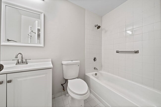 Building Photo - 1 Canal Park