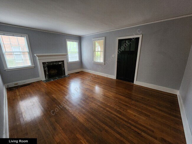 Building Photo - 312 S Woodrow St