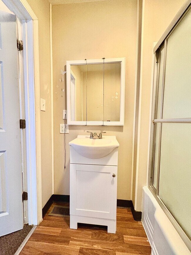 Building Photo - 1821 S Taylor St