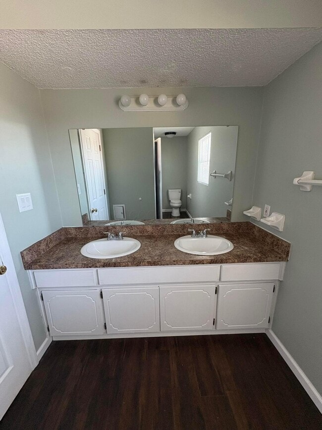 Building Photo - 2232 Pinion Pl