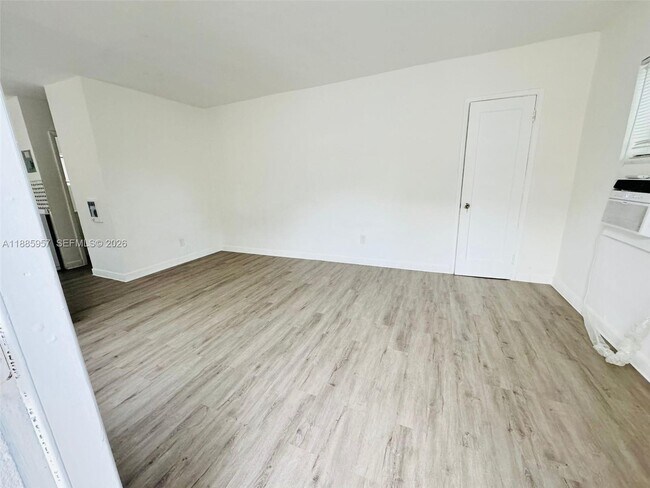 Building Photo - 2900 W Flagler St