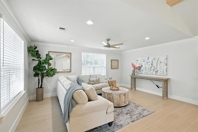Building Photo - 3901 Montecito Dr