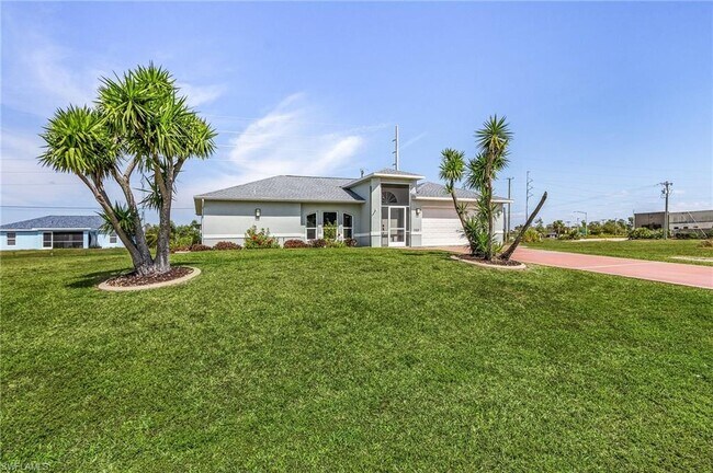 Building Photo - 703 NE 23rd Terrace