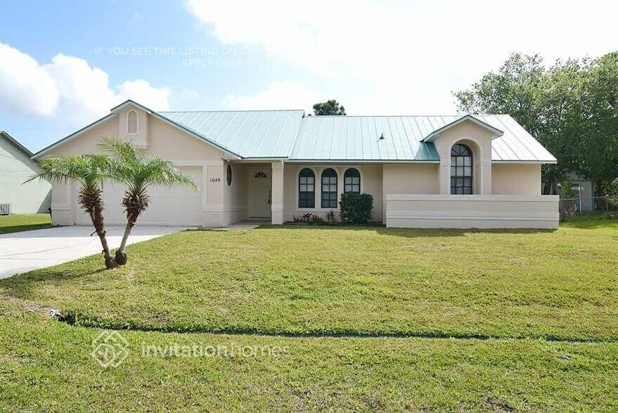 Primary Photo - 1649 SE Lorraine St