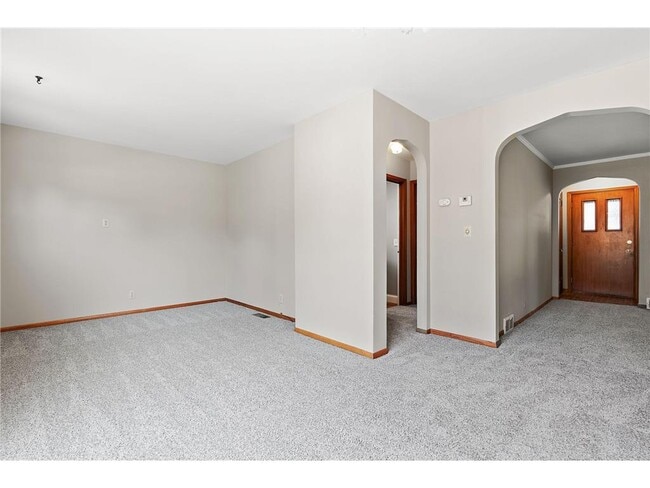 Building Photo - 6244 Humboldt Ave S