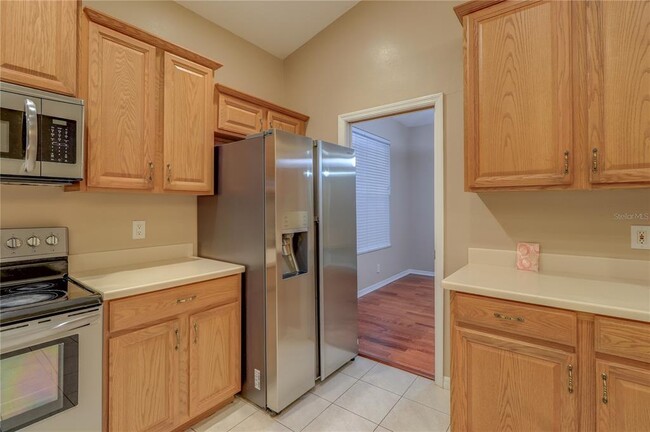 Building Photo - 10215 Evergreen Hill Dr