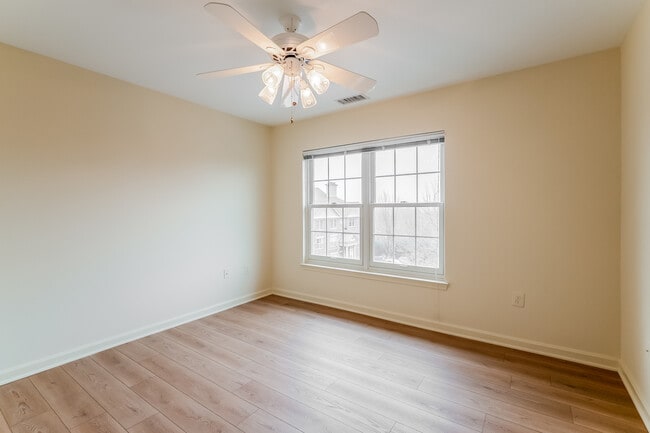 Building Photo - 413 Ridgepoint Pl