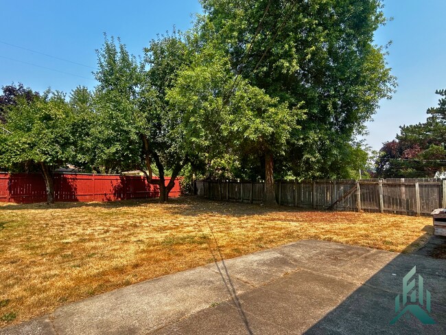 Building Photo - 1309 31st Ave SE