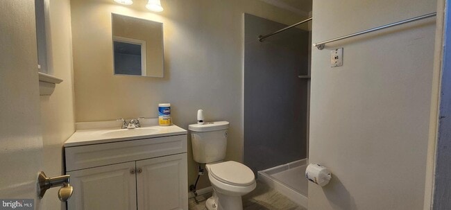 Building Photo - 5616 Old Temple Hill Rd