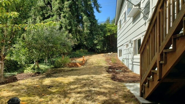 Building Photo - Great 3bd 2 bath in Heart of Gig Harbor