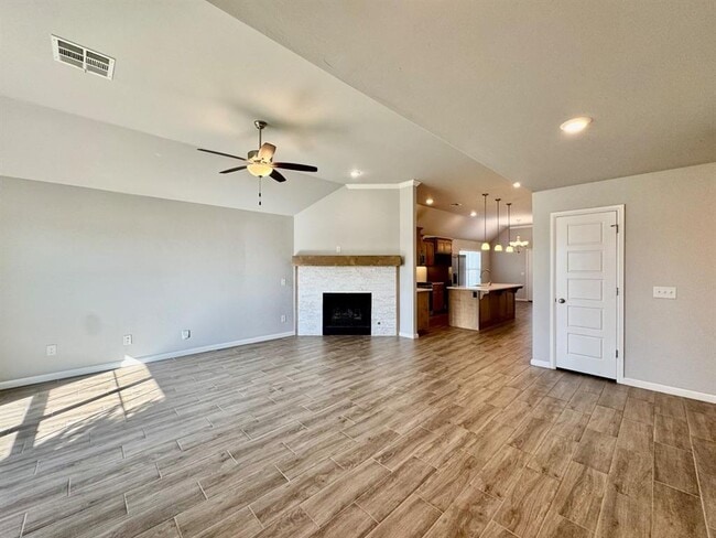 Building Photo - 18305 Autumn Grv Ct