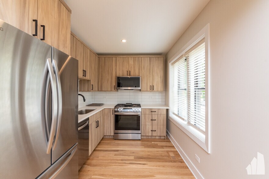 Building Photo - 4853 N Seeley Ave