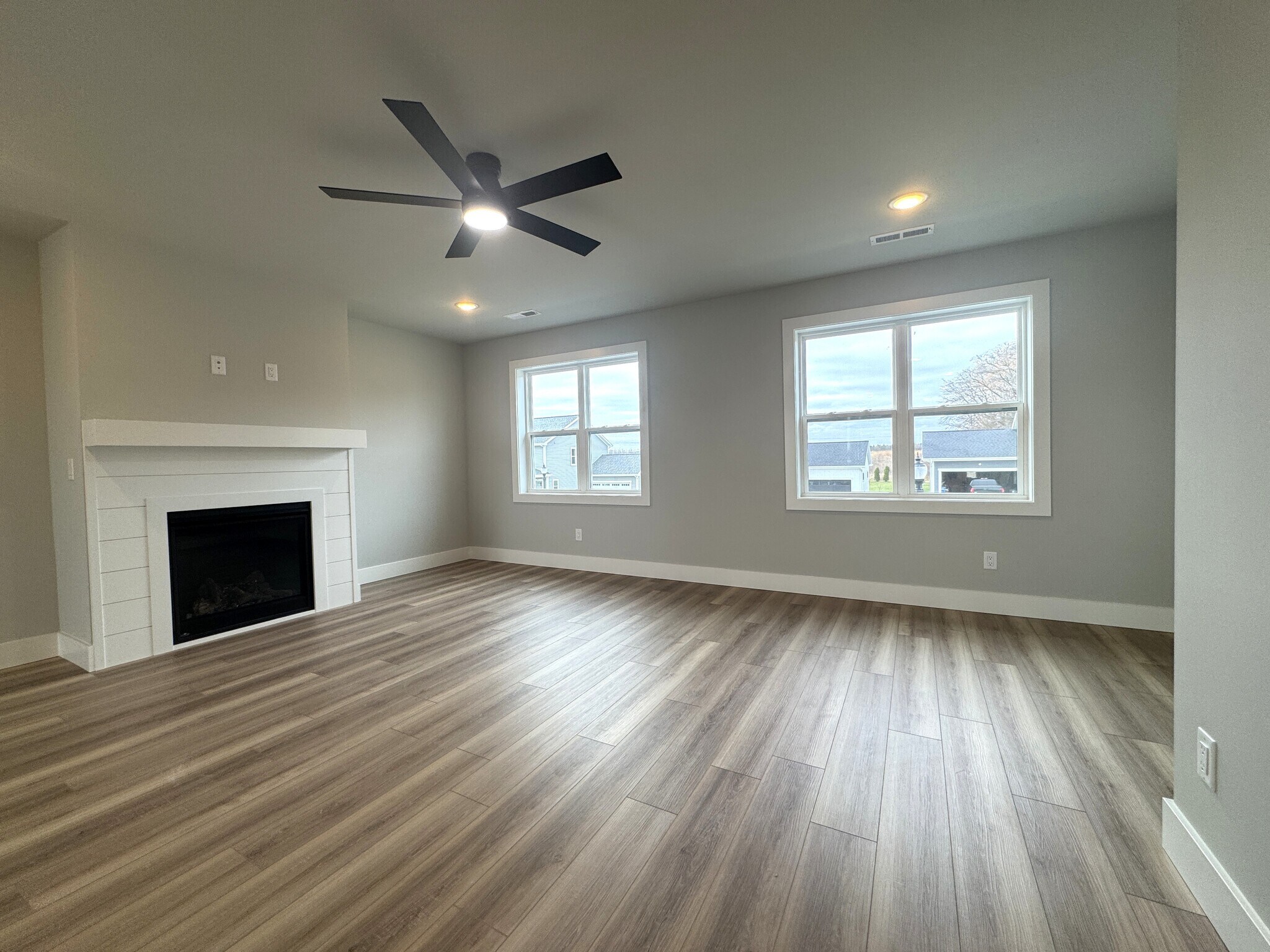 Building Photo - 2798 Endive Dr