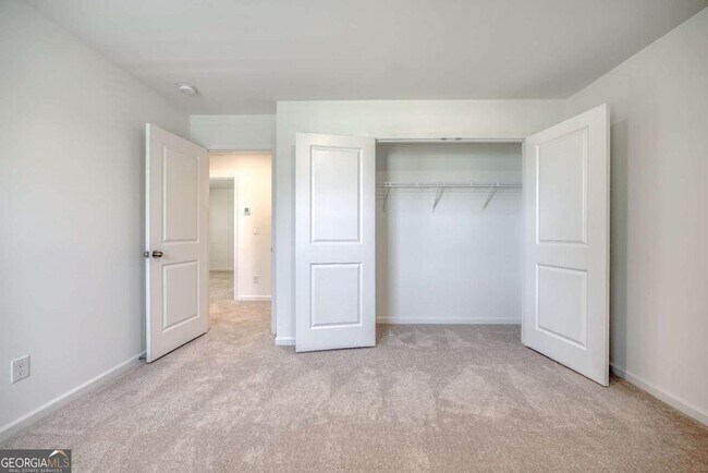 Building Photo - 49 Kestrel Dr