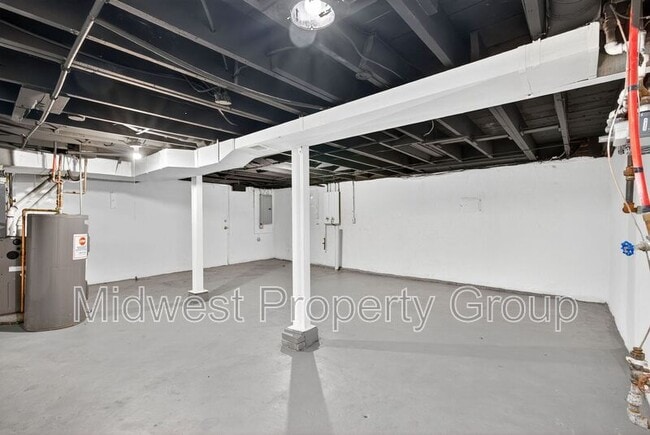 Building Photo - 46 N Harvey Ave