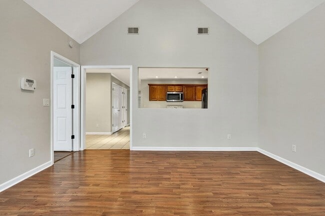 Building Photo - 3064 Igou Crossing Dr