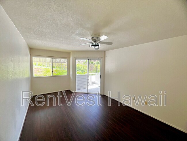 Building Photo - 95-270 Waikalani Dr
