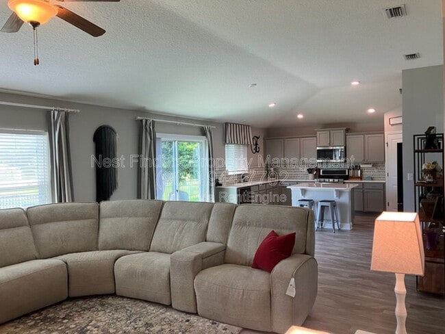 Building Photo - 7842 Sunnydale Ln